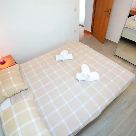 Apartment Croliday Nin Ivica