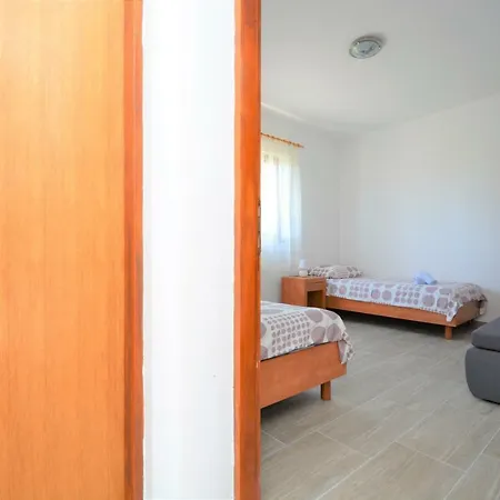 Apartment Croliday Nin Ivica