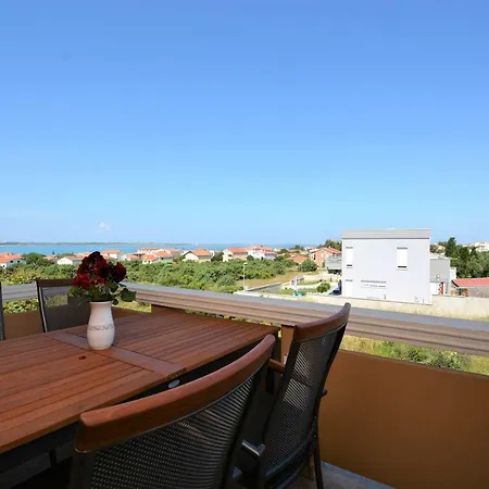 Croliday Nin Ivica Apartment *