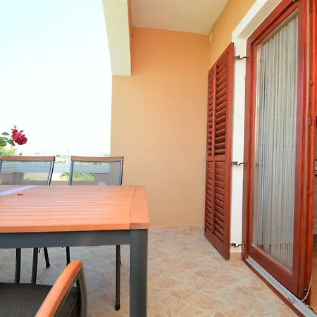 Apartment Croliday Nin Ivica