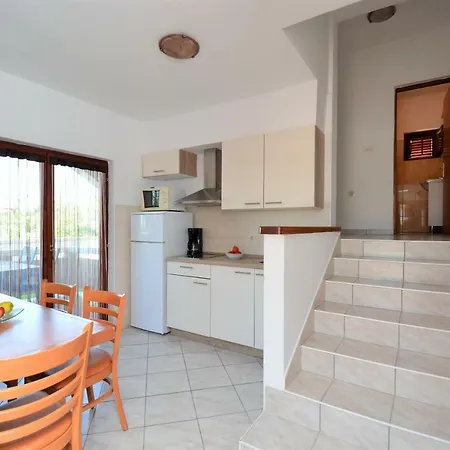 Apartment Croliday Nin Ivica *
