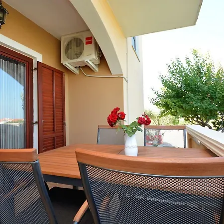 Croliday Nin Ivica Apartment Vrsi