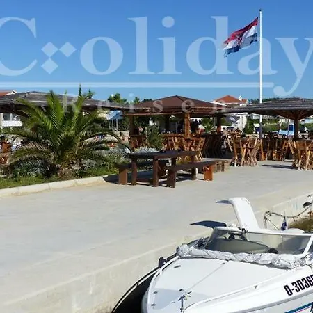 Croliday Nin Ivica