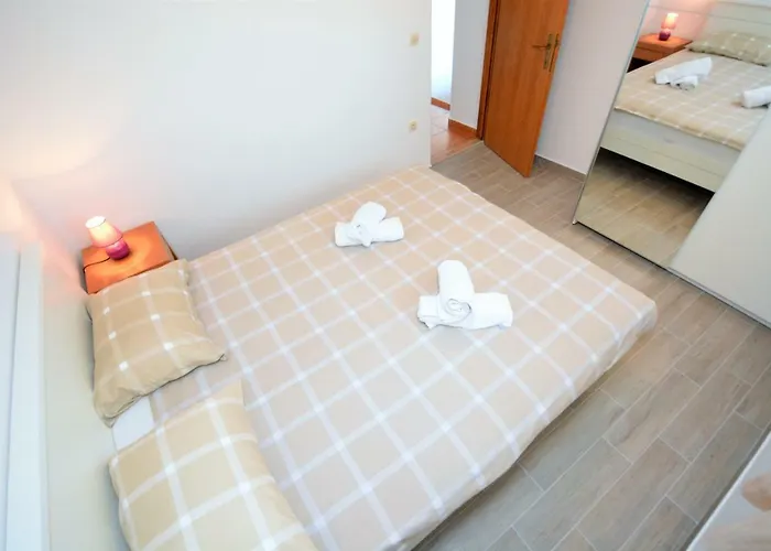 Apartment Croliday Nin Ivica