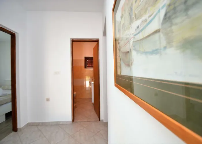 Croliday Nin Ivica *