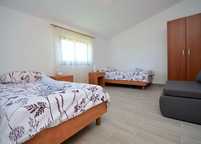Apartment Croliday Nin Ivica