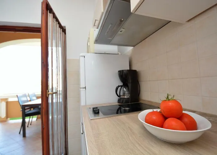 Apartment Croliday Nin Ivica Vrsi