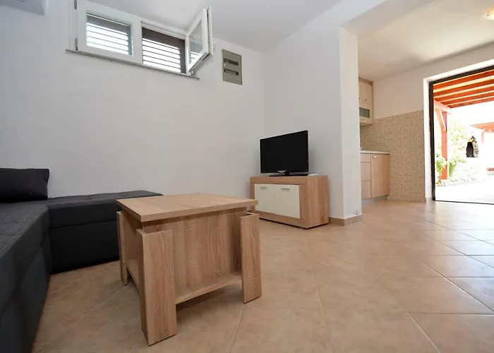 Croliday Nin Ivica *