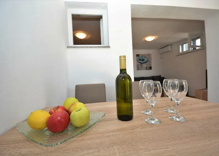 Apartment Croliday Nin Ivica