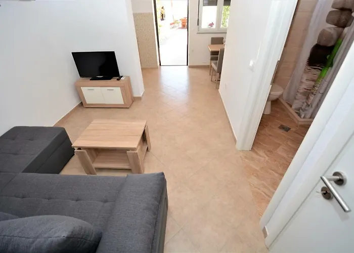 Croliday Nin Ivica * Vrsi