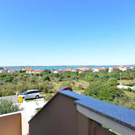 Croliday Nin Ivica * Vrsi
