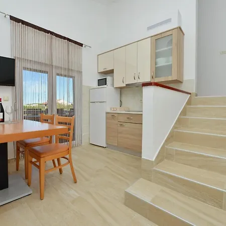 Croliday Nin Ivica Apartment Vrsi