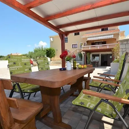Apartment Croliday Nin Ivica *
