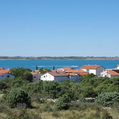 Apartment Croliday Nin Ivica *