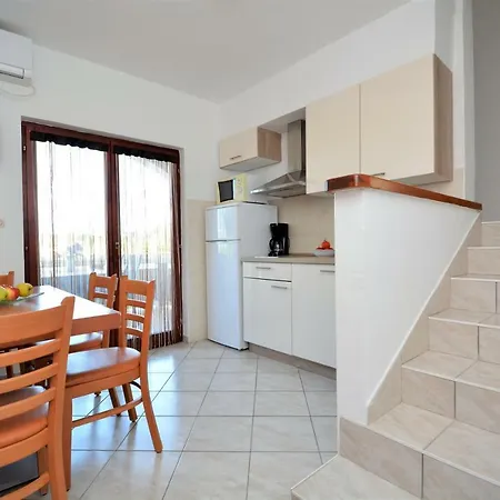 Apartment Croliday Nin Ivica