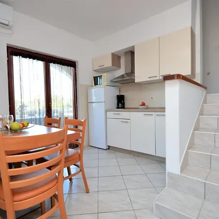 Croliday Nin Ivica Apartment *
