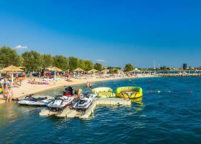 Croliday Nin Ivica Апартаменты Врси