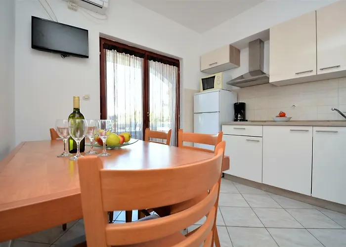 Croliday Nin Ivica * Vrsi