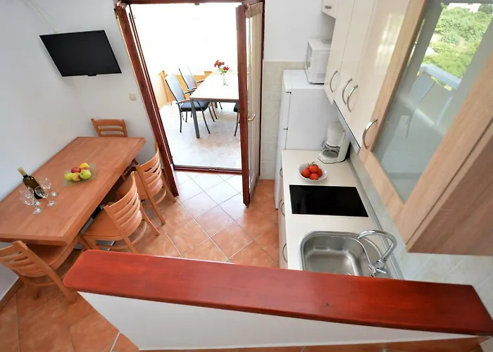 Croliday Nin Ivica *