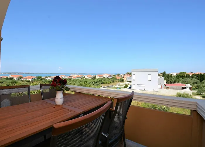 Croliday Nin Ivica Appartement *