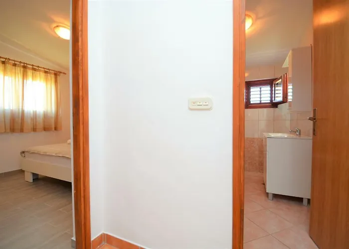 Croliday Nin Ivica Appartement