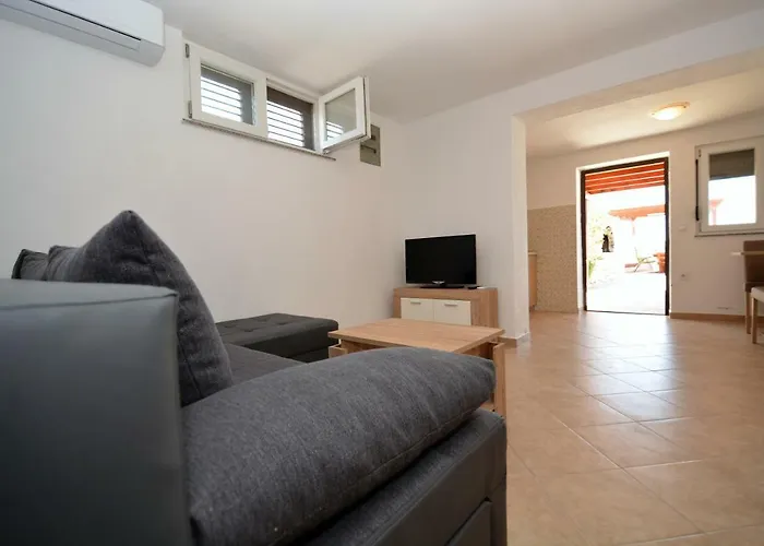 Croliday Nin Ivica Appartement